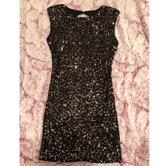 Black and Gold Sequins Dress - Picture 1 of 5
